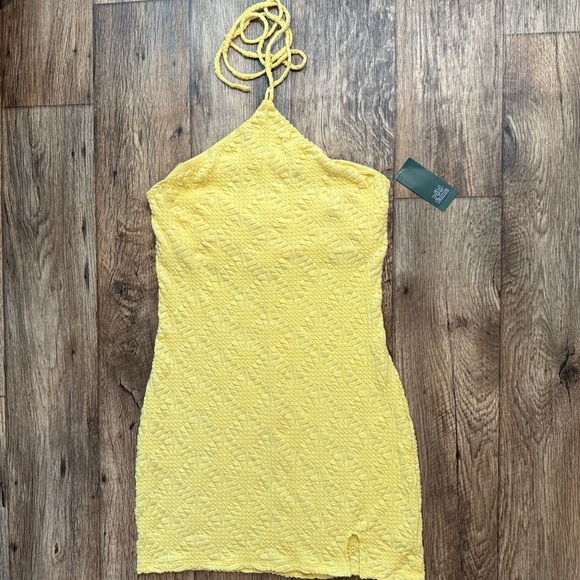 Wild Fable Women Yellow Halter Mini Dress Smocked Bodycon Summer Size Large NEW - Picture 3 of 12
